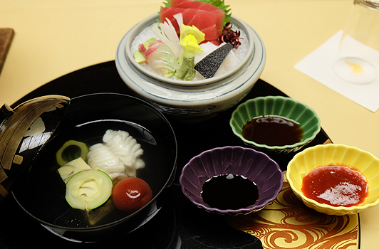 向附と吸物椀